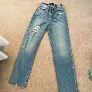 Hollister Ultra High-Rise Vintage Straight Jeans 00R